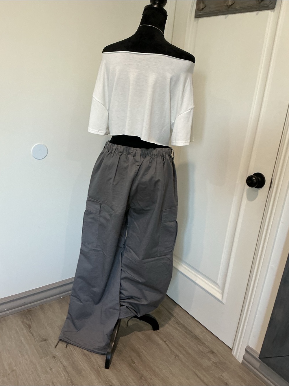 Converse Charcoal Wide-Leg Cargo Pants - Picture 3 of 6